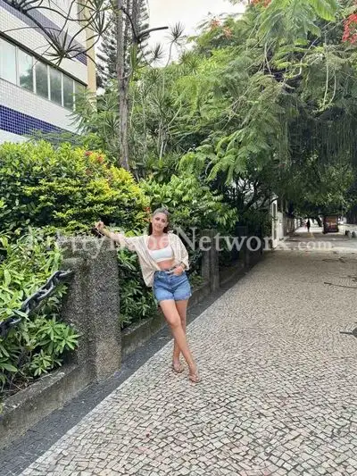 Choose Neelima Chand—Top Rated Escorts in Thane Near Kelva Beach